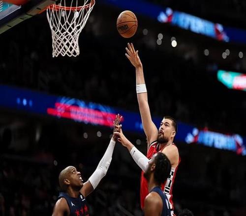 国足后防线,遭沙特连续,突破,奇异果体育平台,奇异果体育官方网站,奇异果体育登录入口,奇异果体育app下载